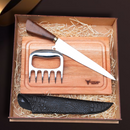 Kit Presente Bianco – Faca artesanal P/Churrasco + Tabua personalizada + Caixa P/Presente + Garra para Churrasco + Case em Couro