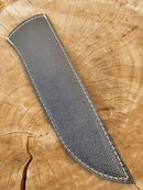 Faca Artesanal para Churrasco - Modelo O Agro Não Para com Cabo  c/ pingente trator + Case especial em couro